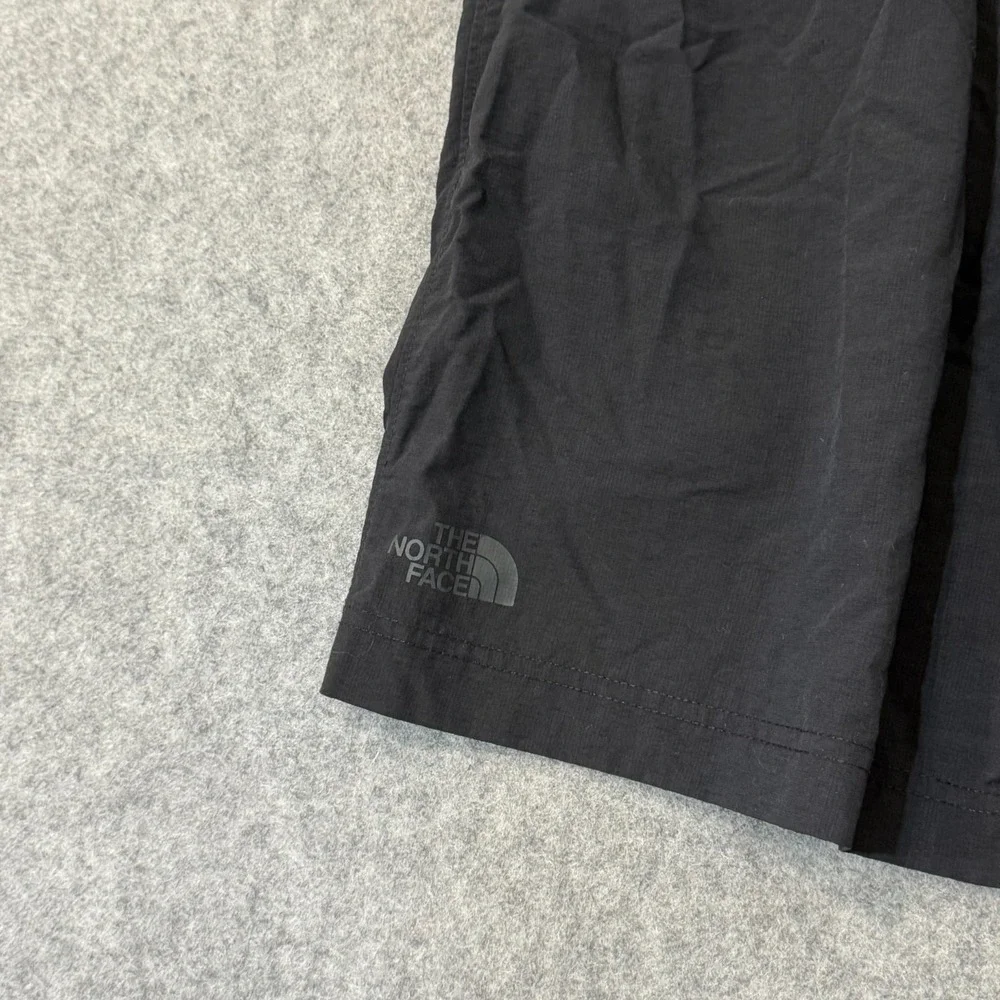 The North Face Charcoal Gray Black Activewear Running Shorts Men's Size Small